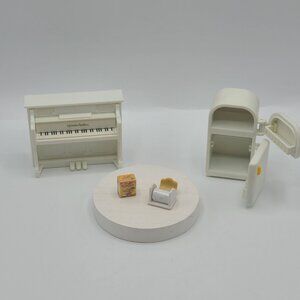 Sylvanian Families White Piano Kozy Kitchen Fridge Miniature Toilet Paper Dispen